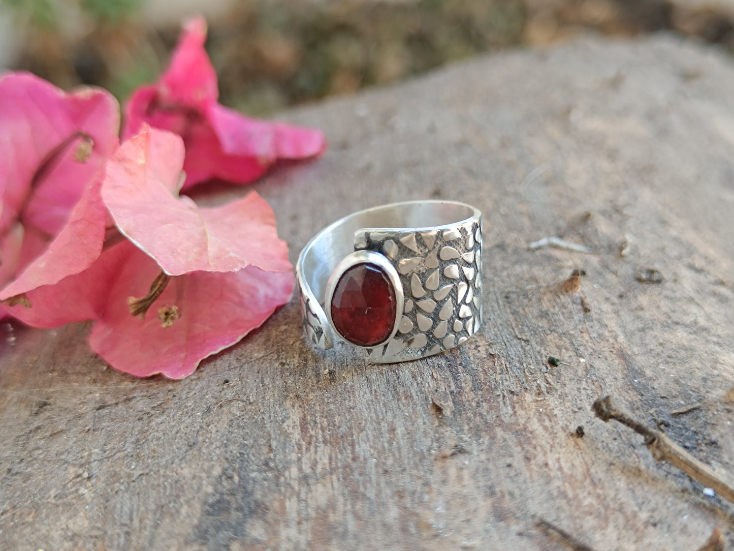 Anillo granate