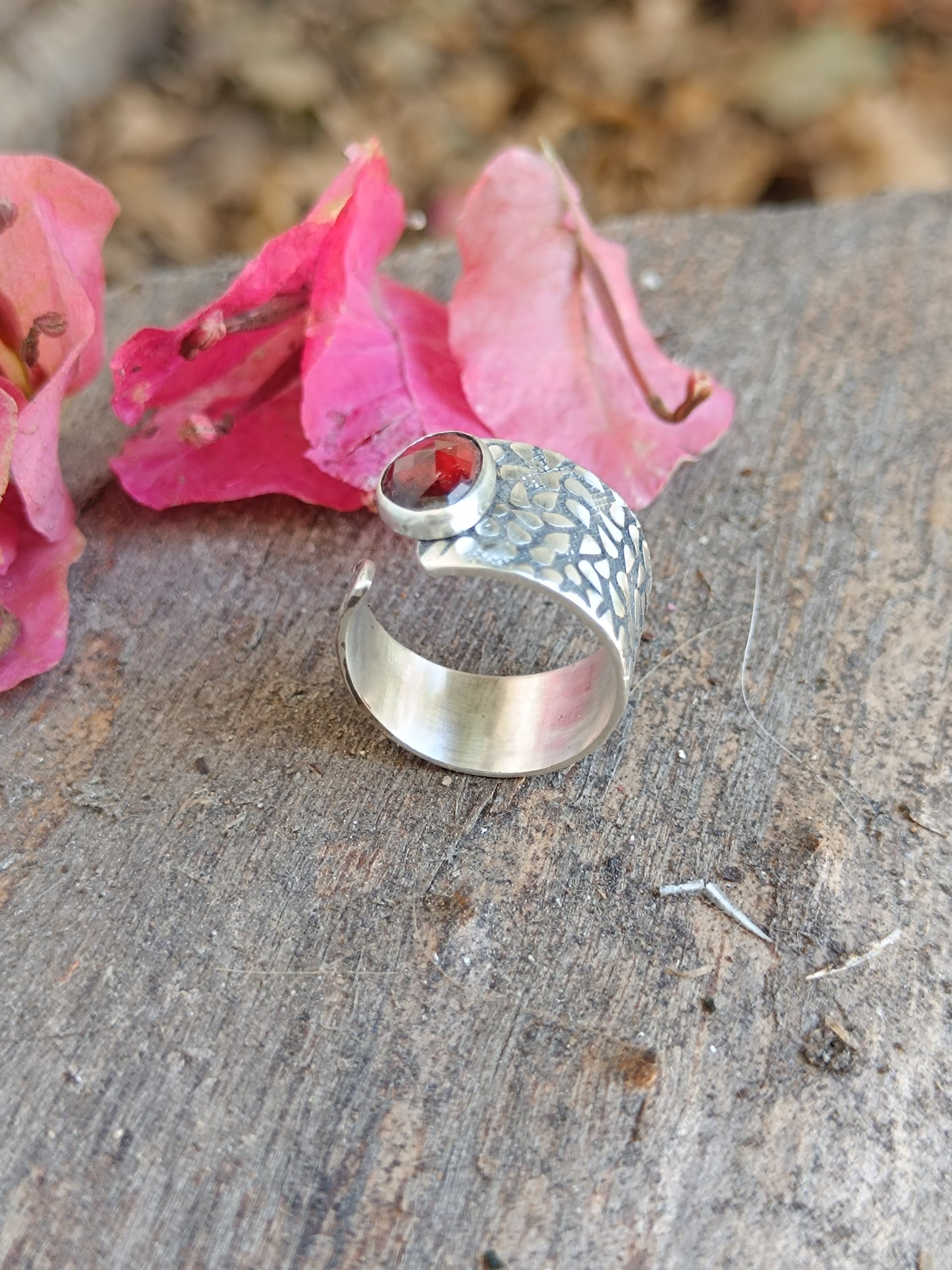 Anillo granate